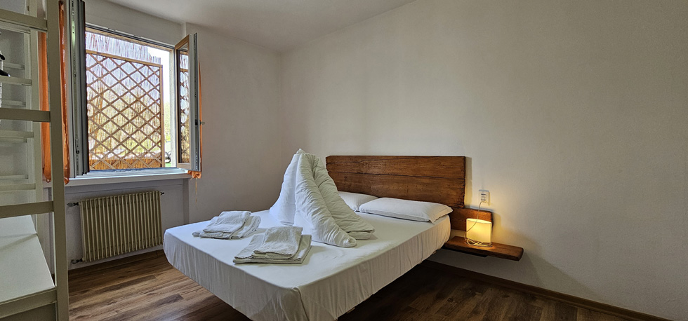 ferienwohnung-malcesine-gardasee-mit-pool-2024-app1-