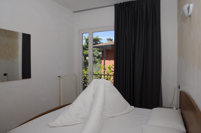 ferienhaus-gardasee-malcesine-mit-pool-app06-2024-