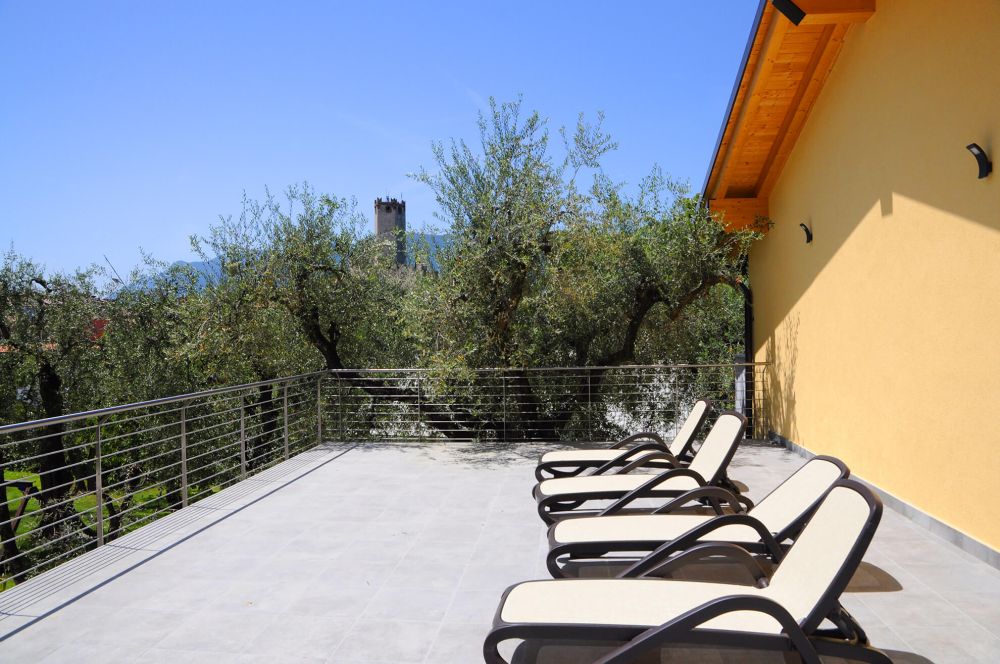 ferienhaus-gardasee-malcesine-mit-pool