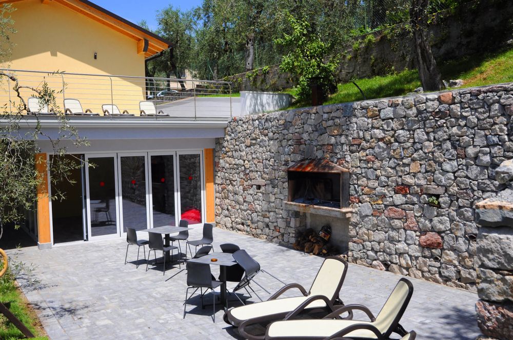 ferienhaus-gardasee-malcesine-mit-pool