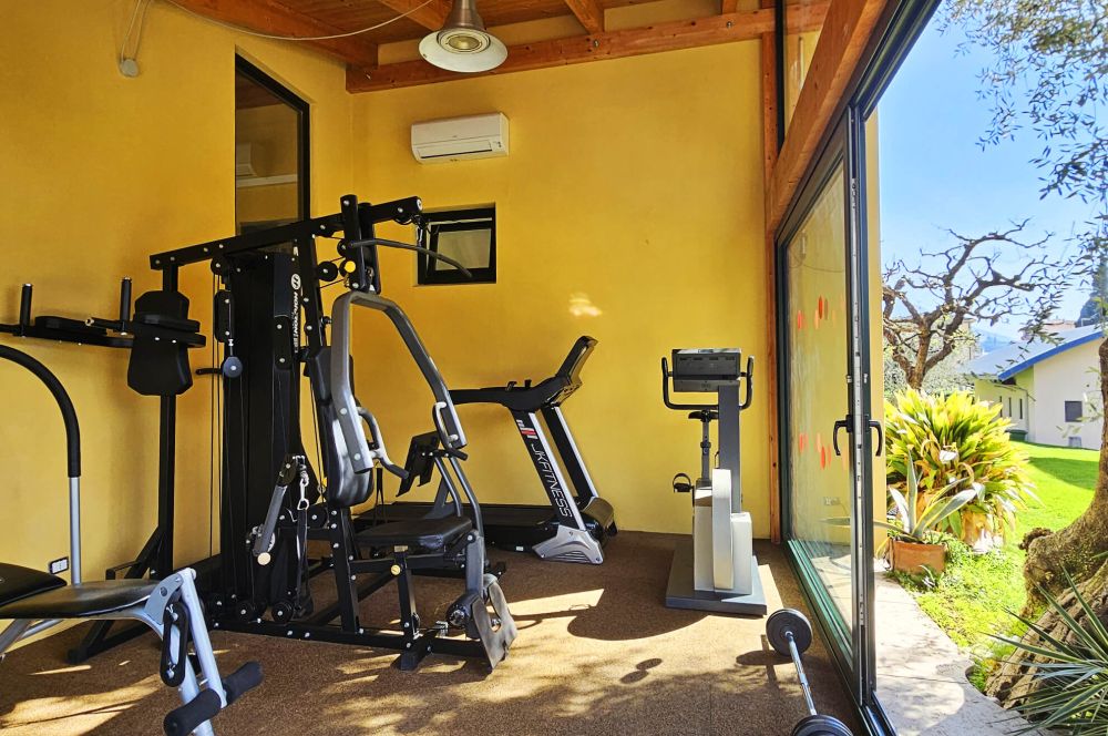 ferienhaus-gardasee-malcesine-mit-pool