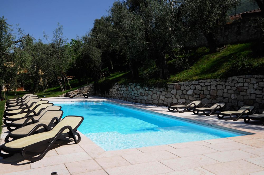 ferienwohnung-malcesine-gardasee-mit-pool